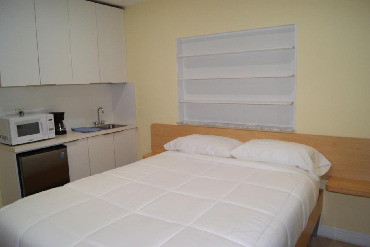 ميامي غاردنز Private Studio Two Miles From Hard Rock Stadium المظهر الخارجي الصورة